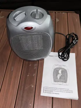 1500w Amazonbasics 819079021829 Amazon Basics Ceramic Personal Heater With Adjustable Thermostat Silver