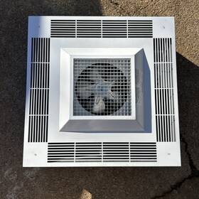 Brasch 937u04000cw-d1-t1 Fan Forced Ceiling Heater Commercial. 5000 Watts 208v Ph3 60hz