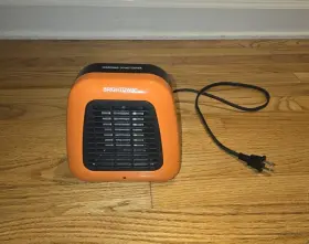 43178-610074 Brightown Brighttown 400w Portable Mini Heater - Orange