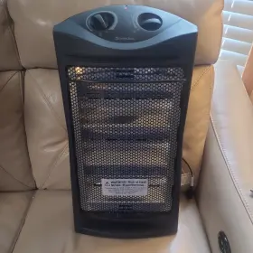 120241 Comfort Zone 23 Inch Radiant Quartz Tower Space Heater With Adjustable Thermostat