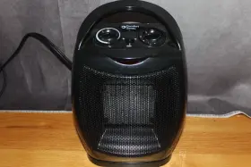 Cz449 Comfort Zone Oscillating Space Heater- Silver