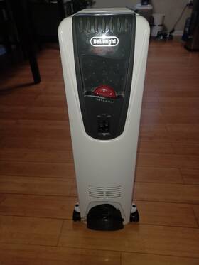 Delonghi 650715l Oil Filled Radiator Heater 1500w Local Pick-up Only
