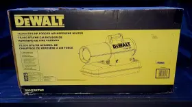 Dxh75kthc Dewalt F340760 75 000 Btu Forced Air Kerosene Portable Heater