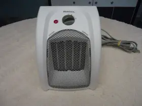 Hch1158w Holmes 1500 Watt Desk Top Ceramic 2 Speed Heater Fan