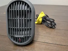 Hce100 Honeywell Electric Ceramic Small Compact Portable Space Heater White