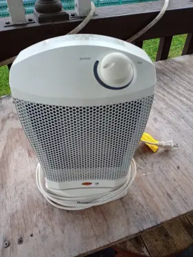 Hz-325 Honeywell Compact Quick Heat 1500 Watt Ceramic Heater