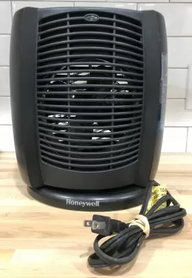 Hz-7300 Honeywell Deluxe Energy Smart Cool Touch Heater Black
