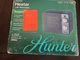 1001719700 Hunter Small Room Ceramic Heater With Thermostat