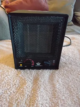 H-414t King Of Fans Estate Sell Off-portable Heater- Model H-414t- Toasty Warm