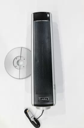 5586 Lasko Ceramic Pedestal Heater 29 Inch 1500 Watt Digital Remote Control
