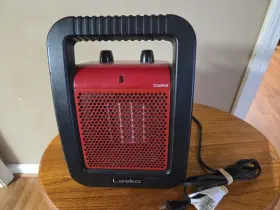 Cu12110 Lasko Portable Electric 1500w Infrared Quartz Space Heater. Model Cu12110. Works