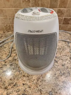 Ch115b Max Heat 33556 Oscillating Fan Heater. 1500 Watt