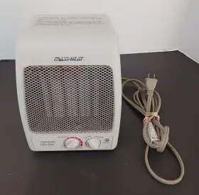 Ch110 Maxi-heat 082392110123 Ceramic Heater Model Indoor 8.5 Inch Tall Tested Working See Video