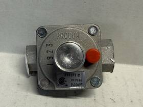 Maxitrol Rv81fi.10 Procom Propane Regulator 3/8 Inch Inlet 1/4 Outlet Vent-free Heaters