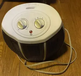 Hc-0104m Midea Preowned Electric Heater 1500w Works Very Well But Has Been Used By A Smoker