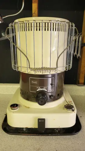 583.403110 Sears 20 000 Btu Efficient Portable Kerosene Space Heater Local Pickup Only
