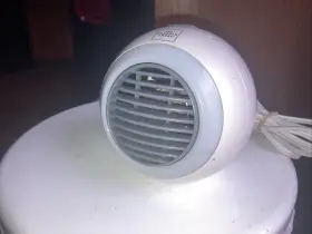 Ev-hto5 Sharper Image Round 2 Setting Personal Heater/200 Watts / Tip Protection