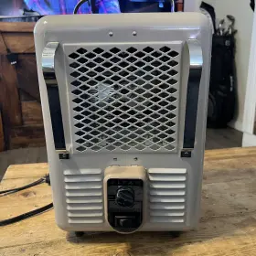 1500w Titan T-770 Model T770 1300w/1500w Portable Heater - Tested And Working