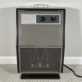 1300 Watts T900 Titan Model Fan Forced Convection Space Heater 1500/1300 Tested Vgc