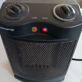 3196 Windmere Small Electric Air Heater Black