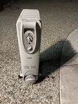 Cuori 1500-WATT Electric Oil-filled Radiant Portable Heater Grey Used. Price: $10.00.