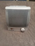 Honeywell HZ-315 Compact Quick Ceramic Heater, Pre-owned 8 X 7 6 Used. Price: $30.00.