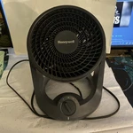 Honeywell Turbo Force Power Personal Heater And Fan W/ Pivoting Head - HHF540 Used. Price: $59.99.