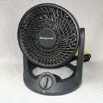 Honeywell Turbo Force Power Personal Heater And Fan W/ Pivoting Head Used. Price: $25.27.