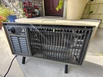 Vintage Arvin Model 30H2512 18" Forced Air 1320 Watt Electric Space Heater Works Used. Price: $39.99.
