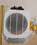 Konwin Compact Electric Heater 1500 120V Fan Adjustable Thermostat Works Well Used. Price: $13.99.
