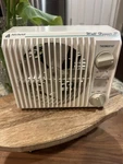 Arvinair Wall Hugger Ii Model WH-2009 Fan Space Heater 1200W Tested Works Used. Price: $20.00.