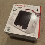 Honeywell Uberheat Ceramic Portable Electric Heater White 1500W Thermostat New. Price: $15.00.